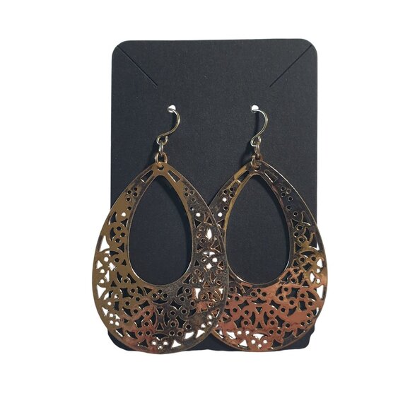 Vintage Style Gold Filigree Teardrop Dangle Earrings Lightweight Pierced Hook - Picture 2 of 4